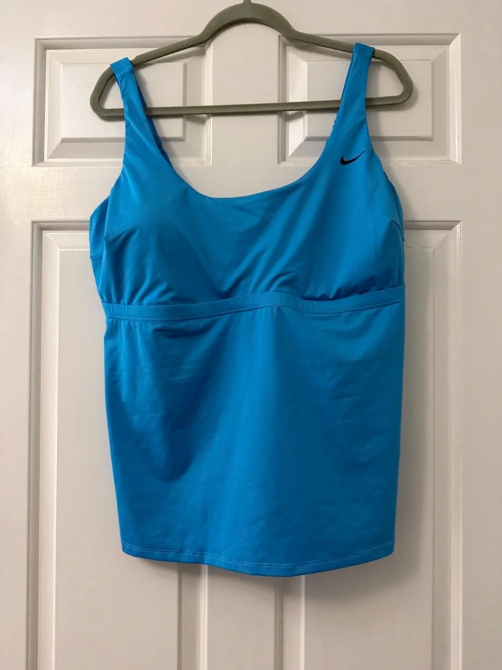Nike Aqua Blue Scoop Tank with Built-in Support tankini for swimming - Picture 2 of 4